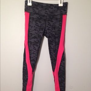 2 Camo jo and jax soft leggings with pink stripes.